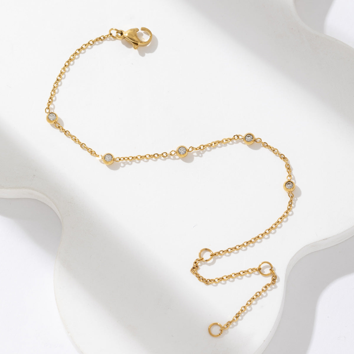 MINIMALIST ZIRCON CHARM BRACELET | 18K GOLD PLATED