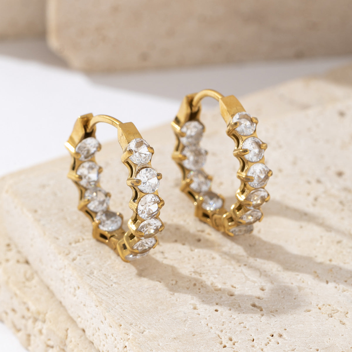 ROUND CROWN ZIRCONIA WITH NATURAL STONE  | GOLD PLATED