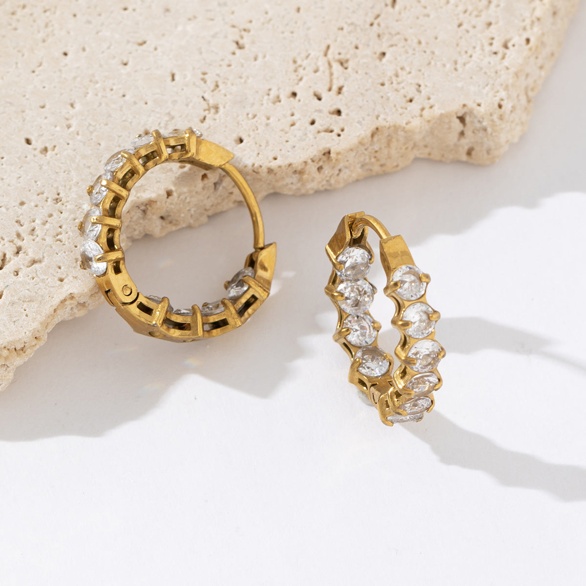 ROUND CROWN ZIRCONIA WITH NATURAL STONE  | GOLD PLATED
