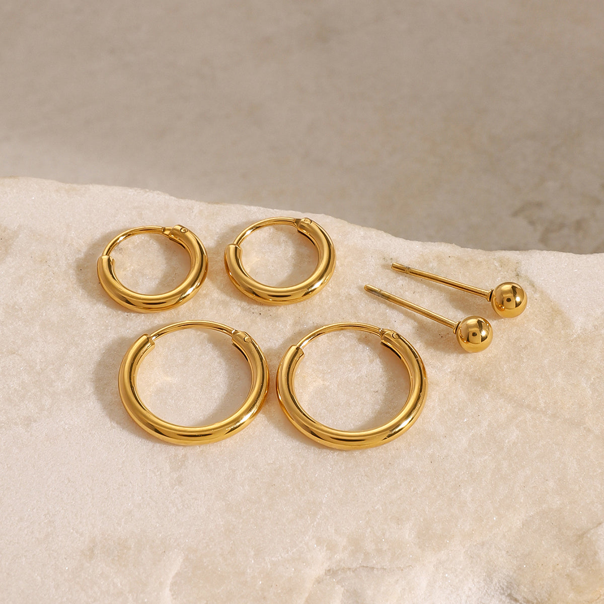 ROUND MINIMALISTIC EARRINGS | GOLD PLATED